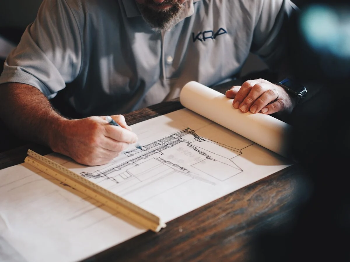 Tři věci, které architekti prozradí u piva — a nikdy u prezentace